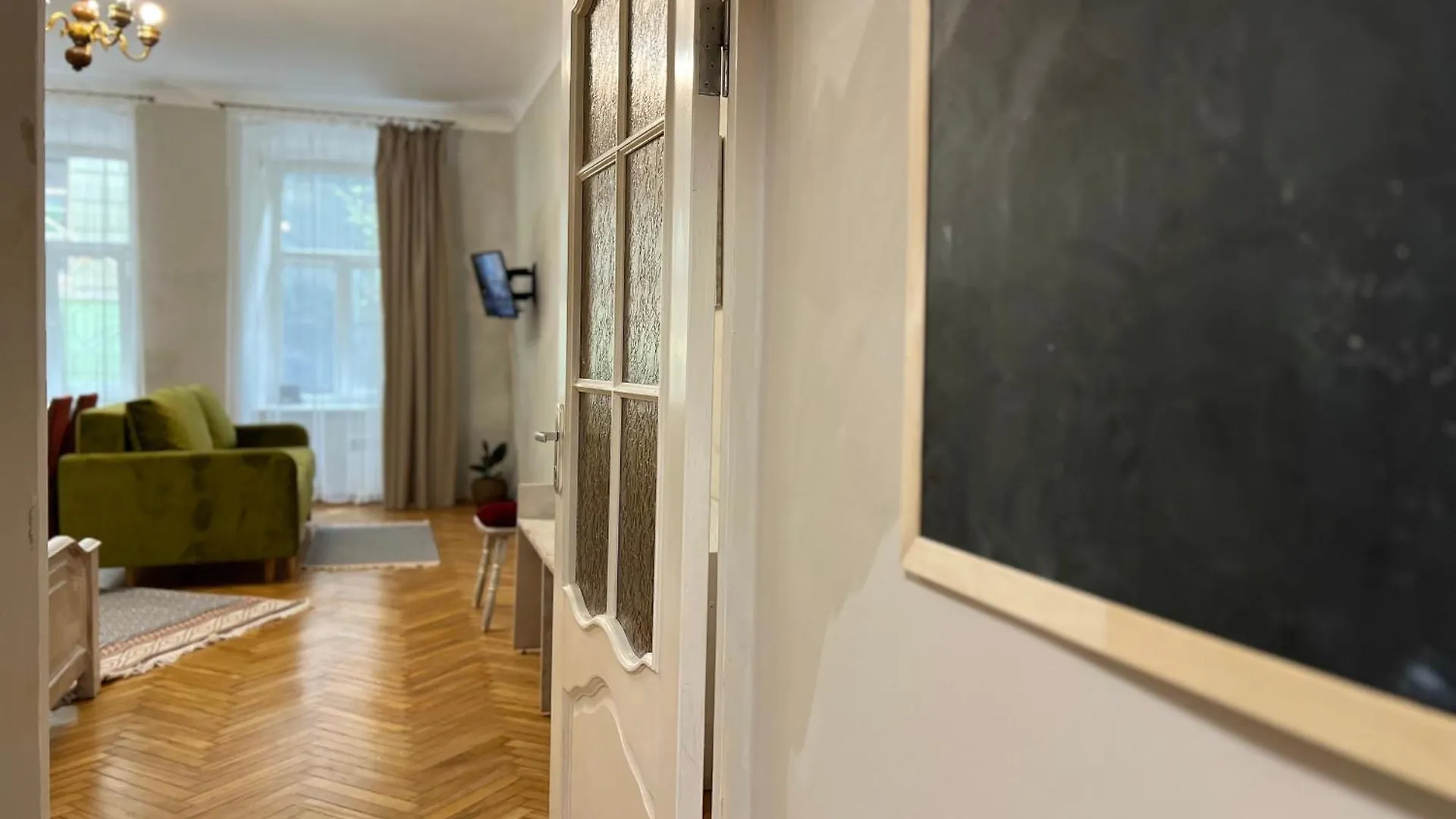 Apartamento Loft-Style Apt On Virmenska Str Leópolis Ucrania